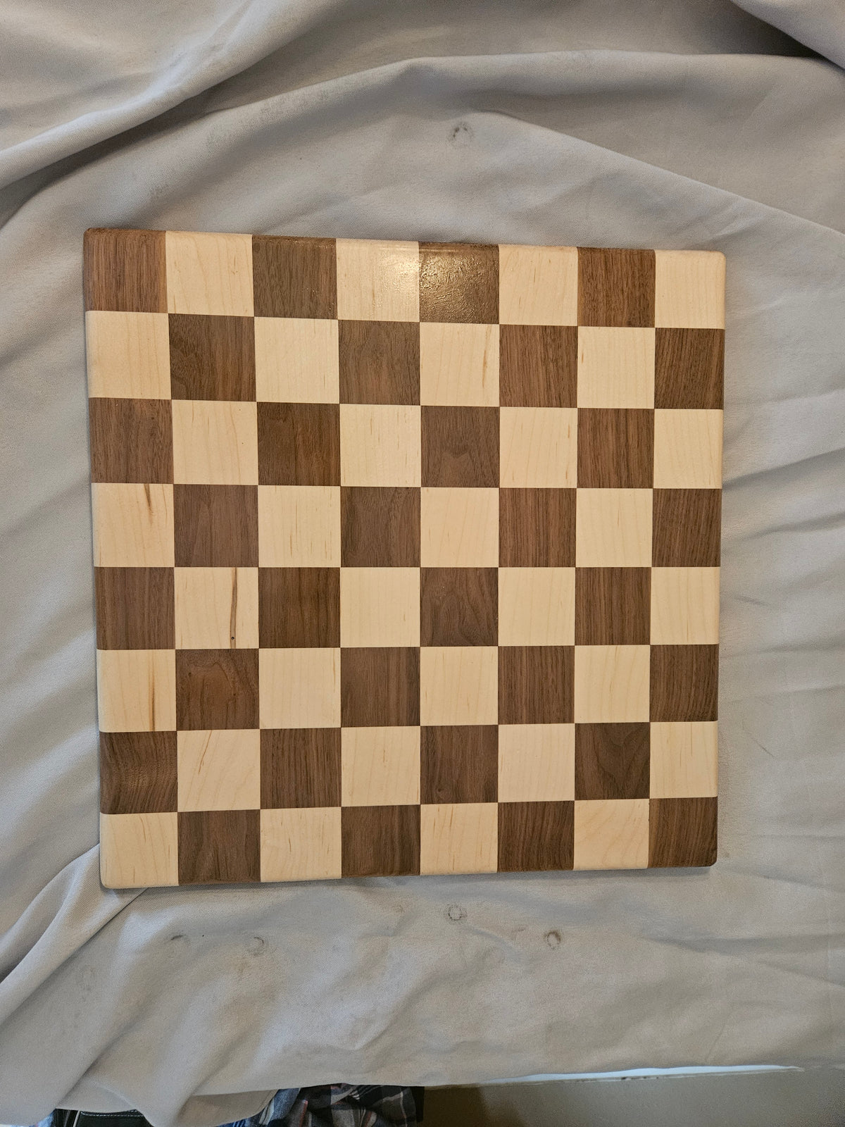 Walnut And Maple Chess Set 0707