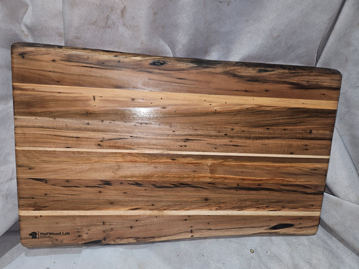 Live Edge Cutting Board 1054