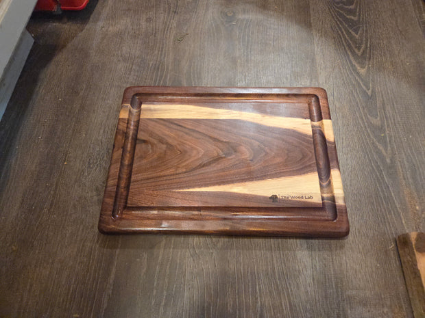 Medium Walnut Juice Groove Cutting Board 1726