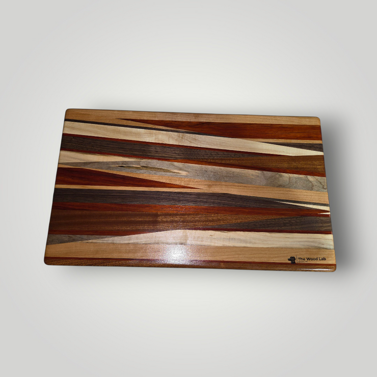 Zigzag Cutting Board 1821